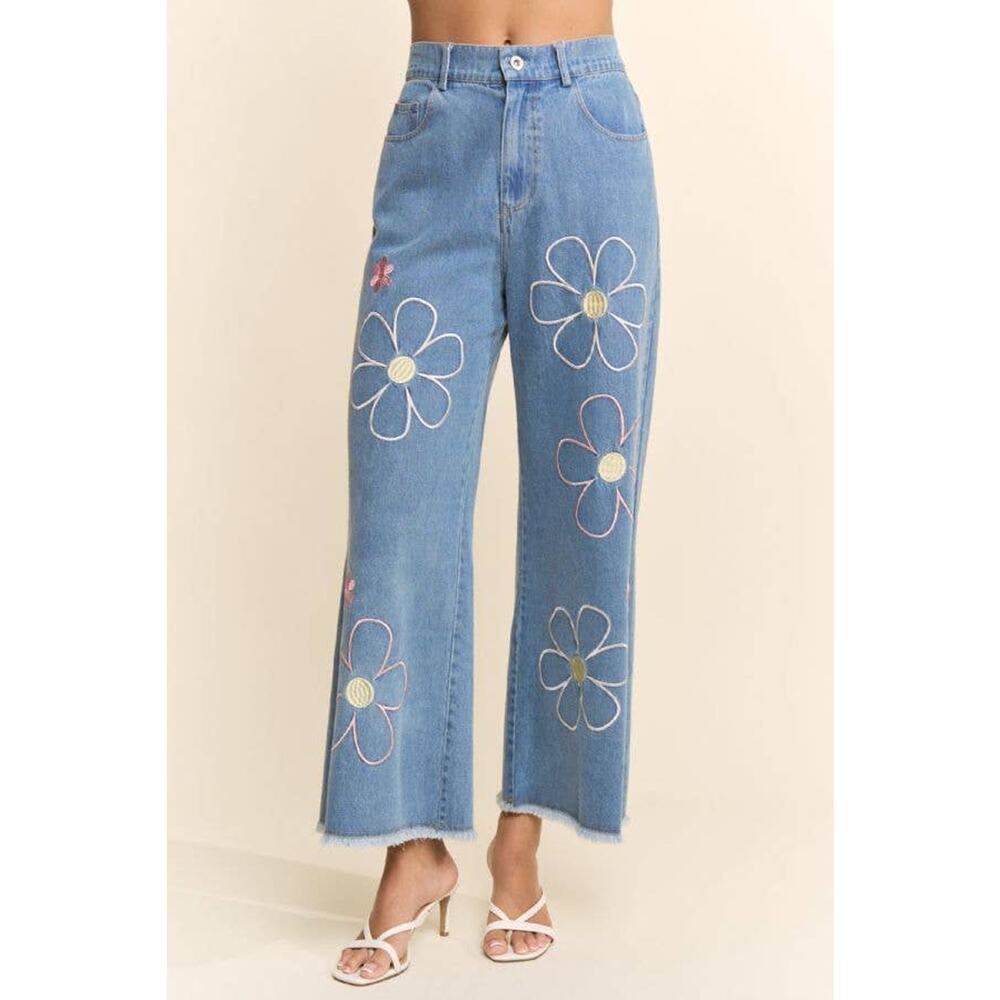 NWT Flower Embroidered Cropped Wide-Leg Denim Pant: Denim Blue / M - Picture 3 of 10